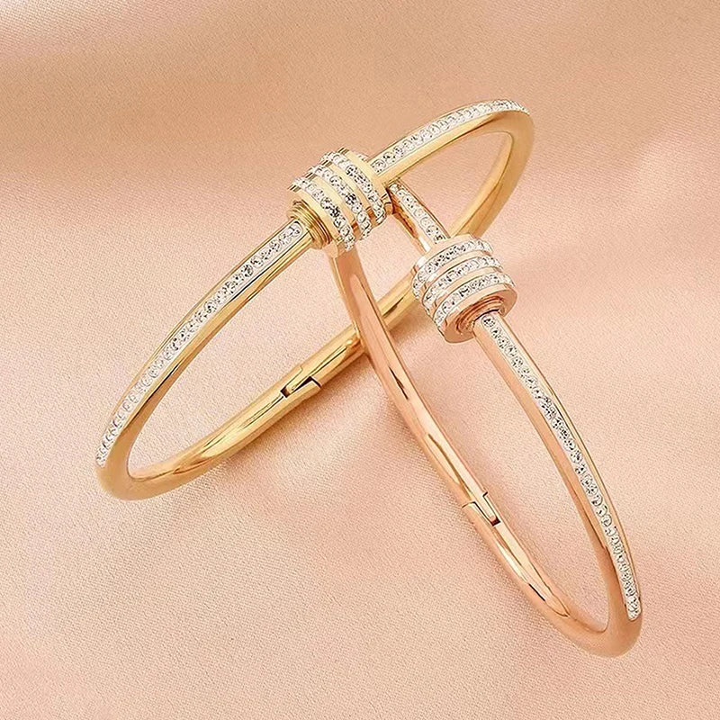Classic Bracelet with Mother-of-Pearl and Zirconia Detail - Image 5
