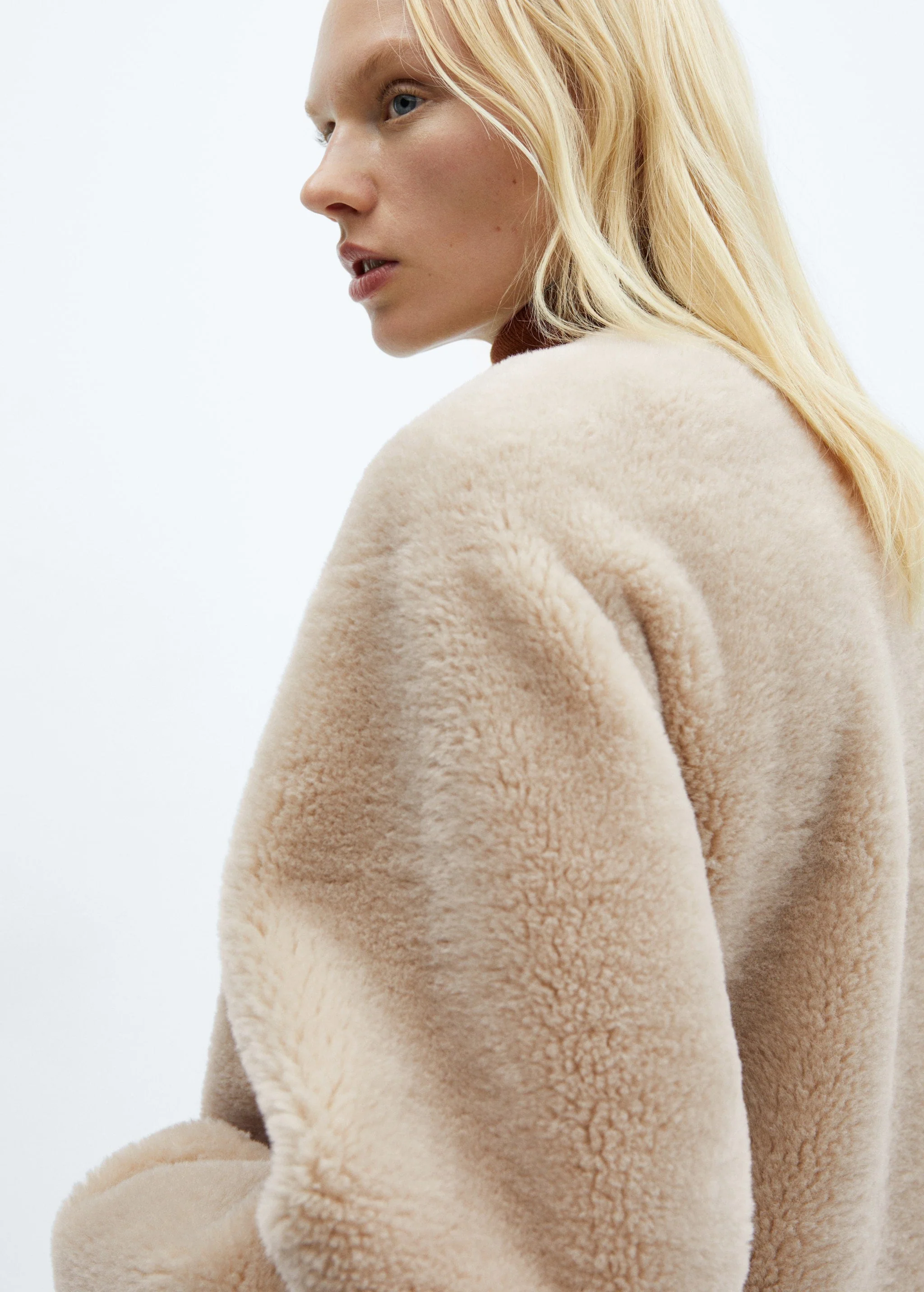 Faux fur coat with applications - Image 5