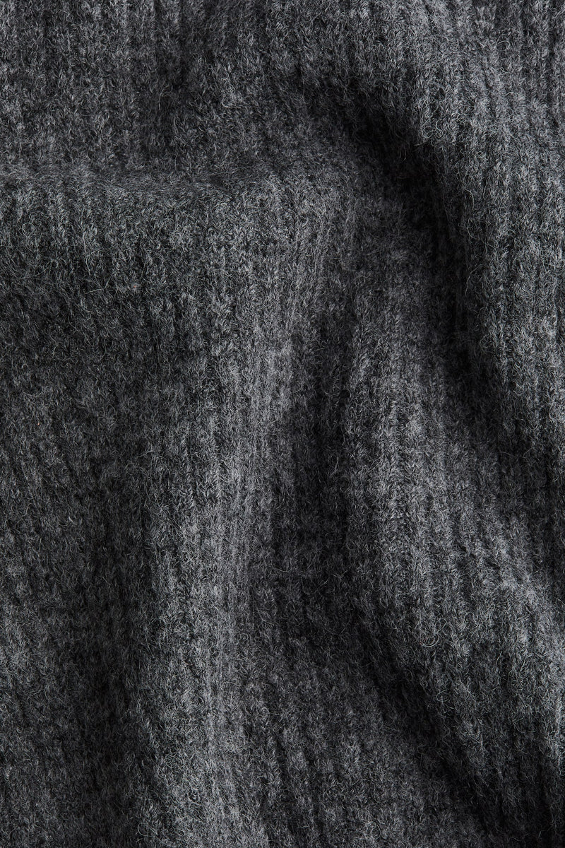 Off-the shoulder sweater - Image 17
