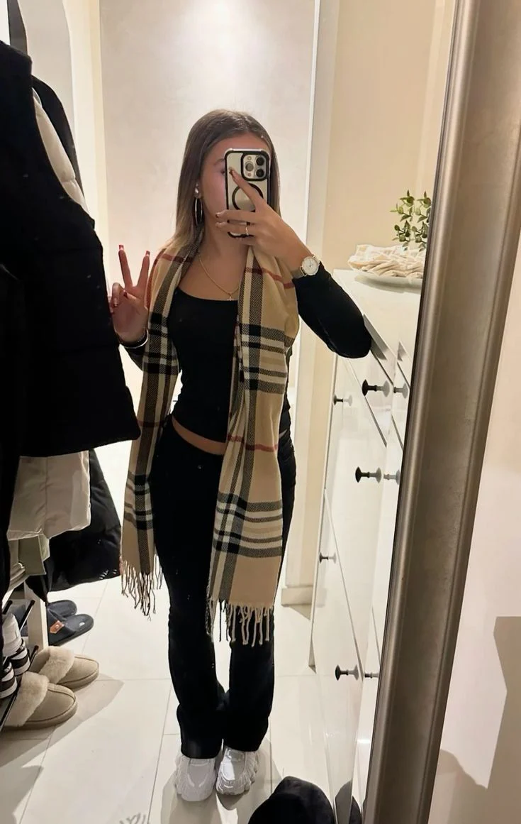 Checked Scarf - Image 3